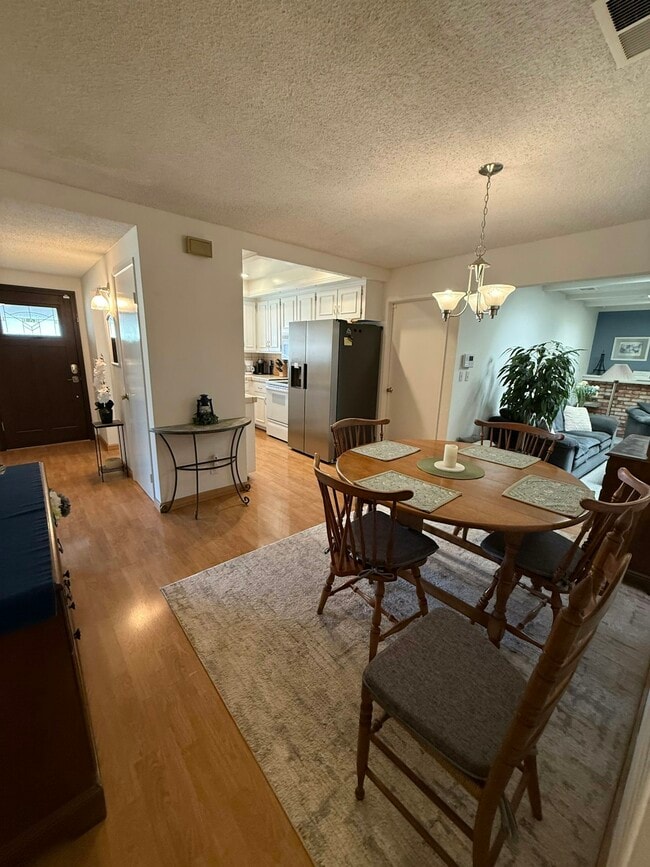 Building Photo - 33887 Whitehead Ln