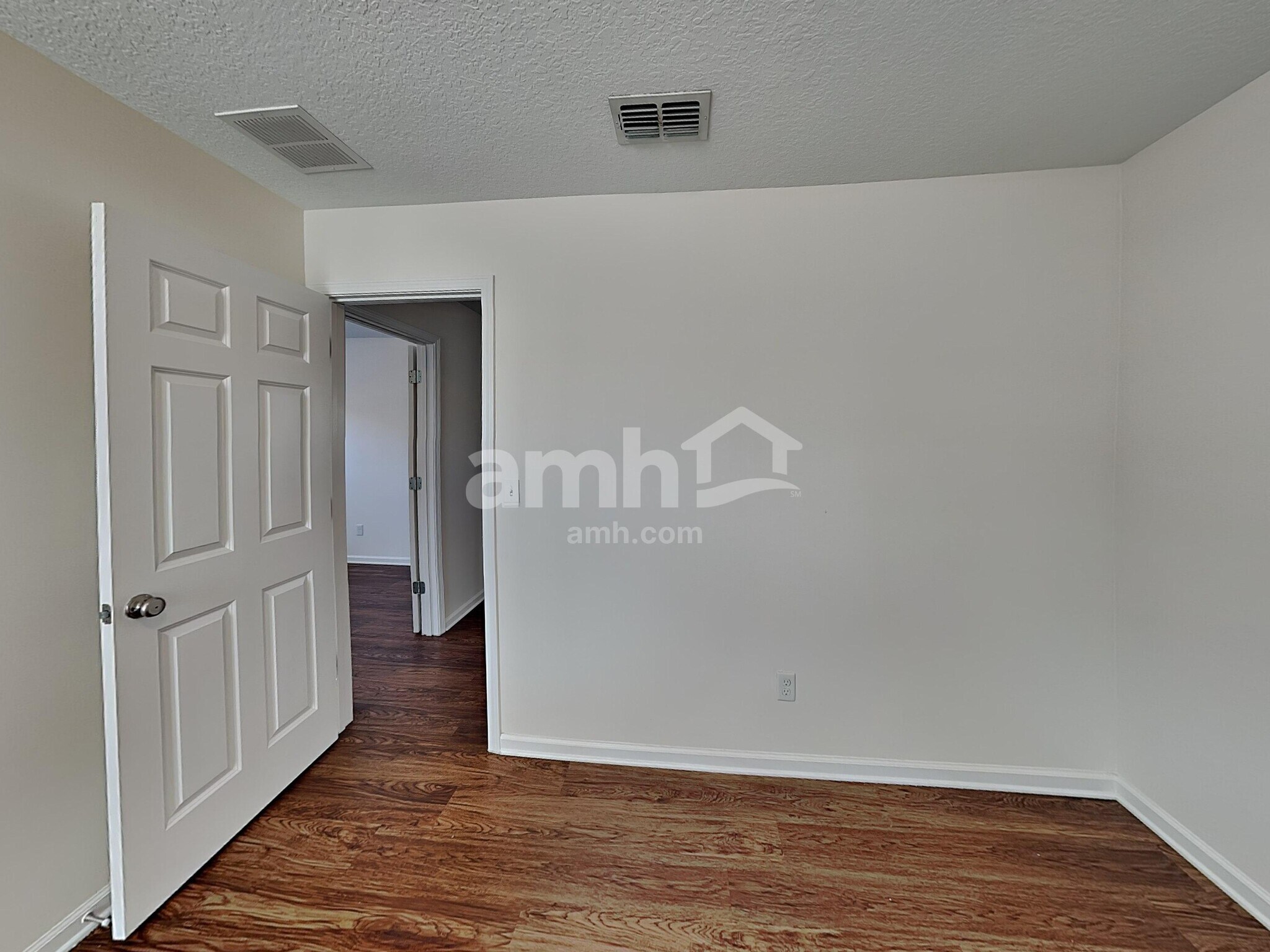 Building Photo - 221 W Jayce Wy