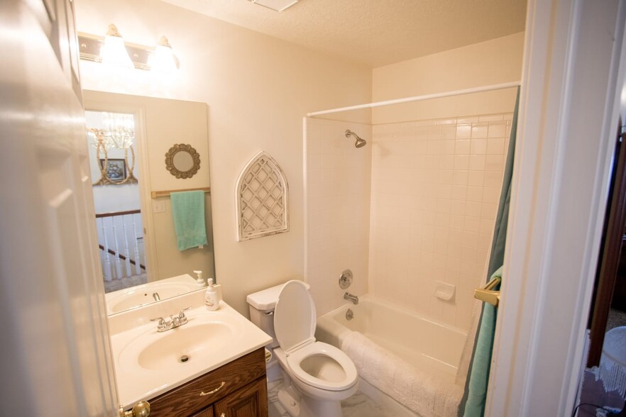 Building Photo - 1364 Northridge Dr