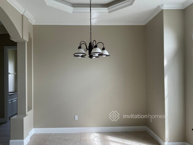 Building Photo - 2623 S Biscayne Dr