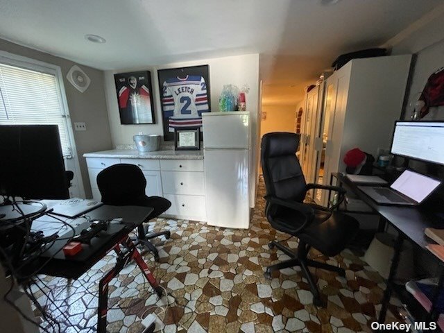 Building Photo - 258 Kellum St