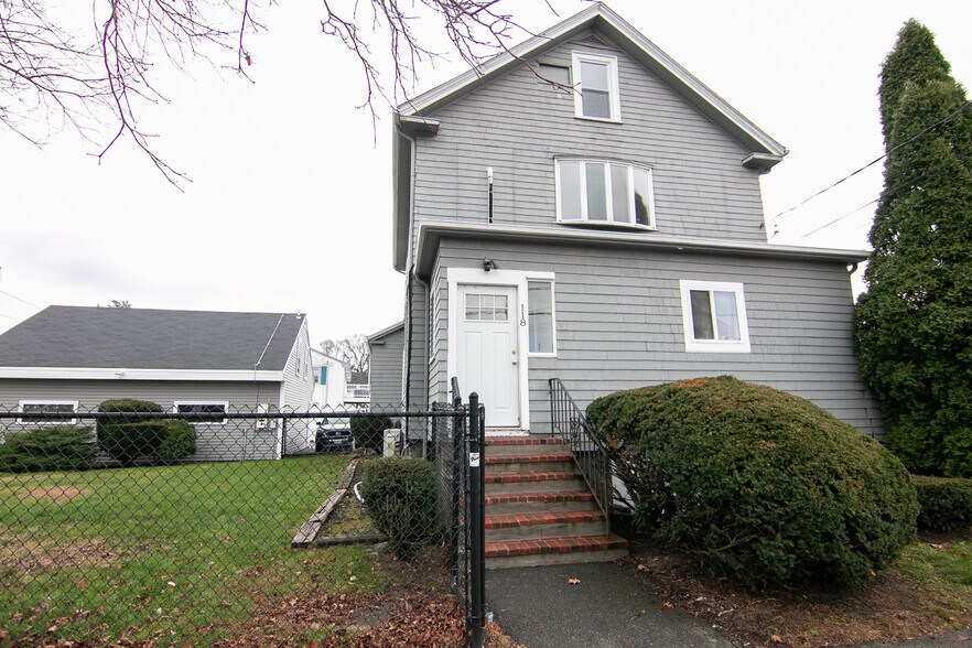 Primary Photo - 118 Vine St