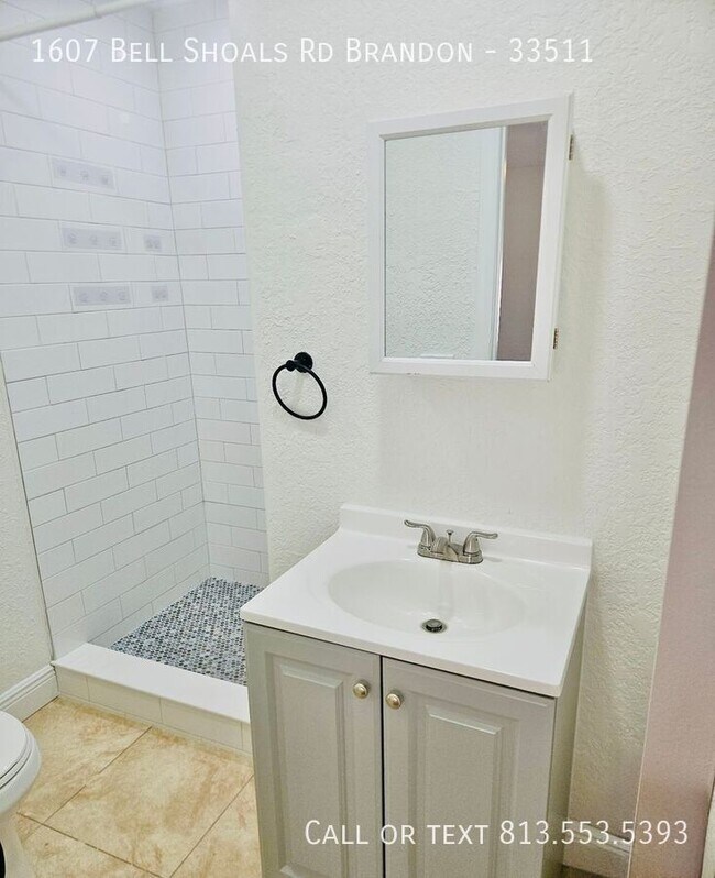 Building Photo - 1607 Bell Shoals Rd