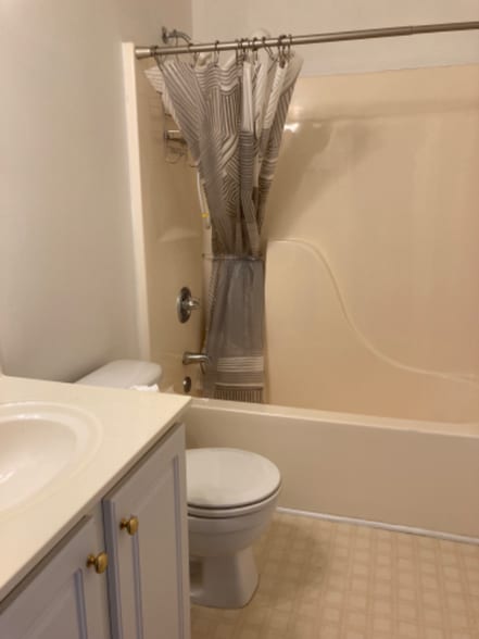 Building Photo - 537 Treymoor Lake Cir