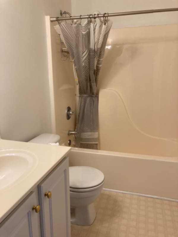 Building Photo - 537 Treymoor Lake Cir