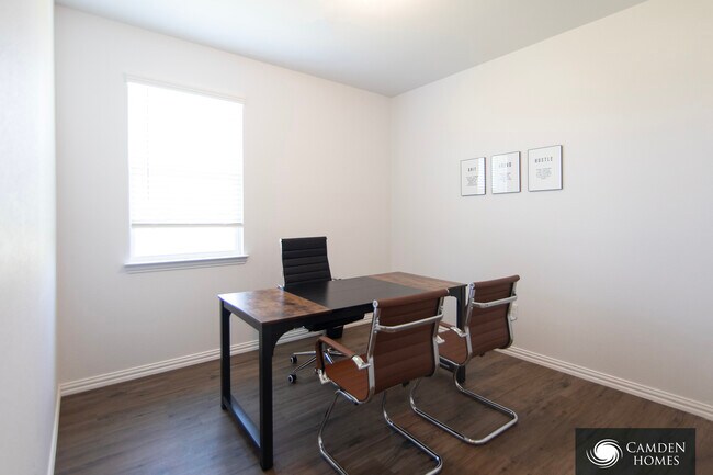 Building Photo - 210 Cypress Pt Dr