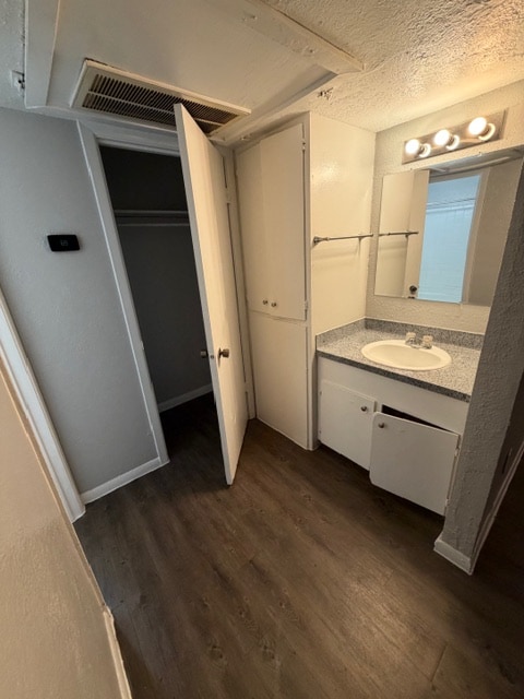 Building Photo - 5220 Weber Rd