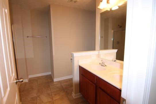 Building Photo - 303 Azalea Loop