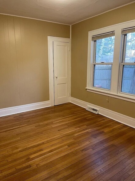 Building Photo - 33 Woodbine St