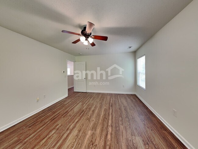 Building Photo - 201 Lameshur Ln