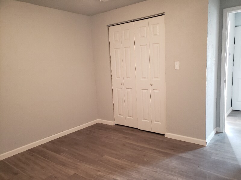 Building Photo - 1001 Bell Dr