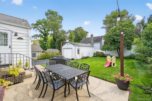 Building Photo - 13 Prospect St