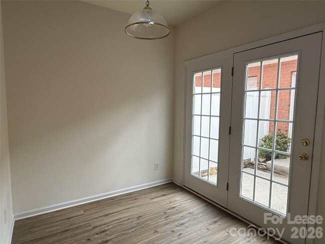 Building Photo - 6918 Creft Cir