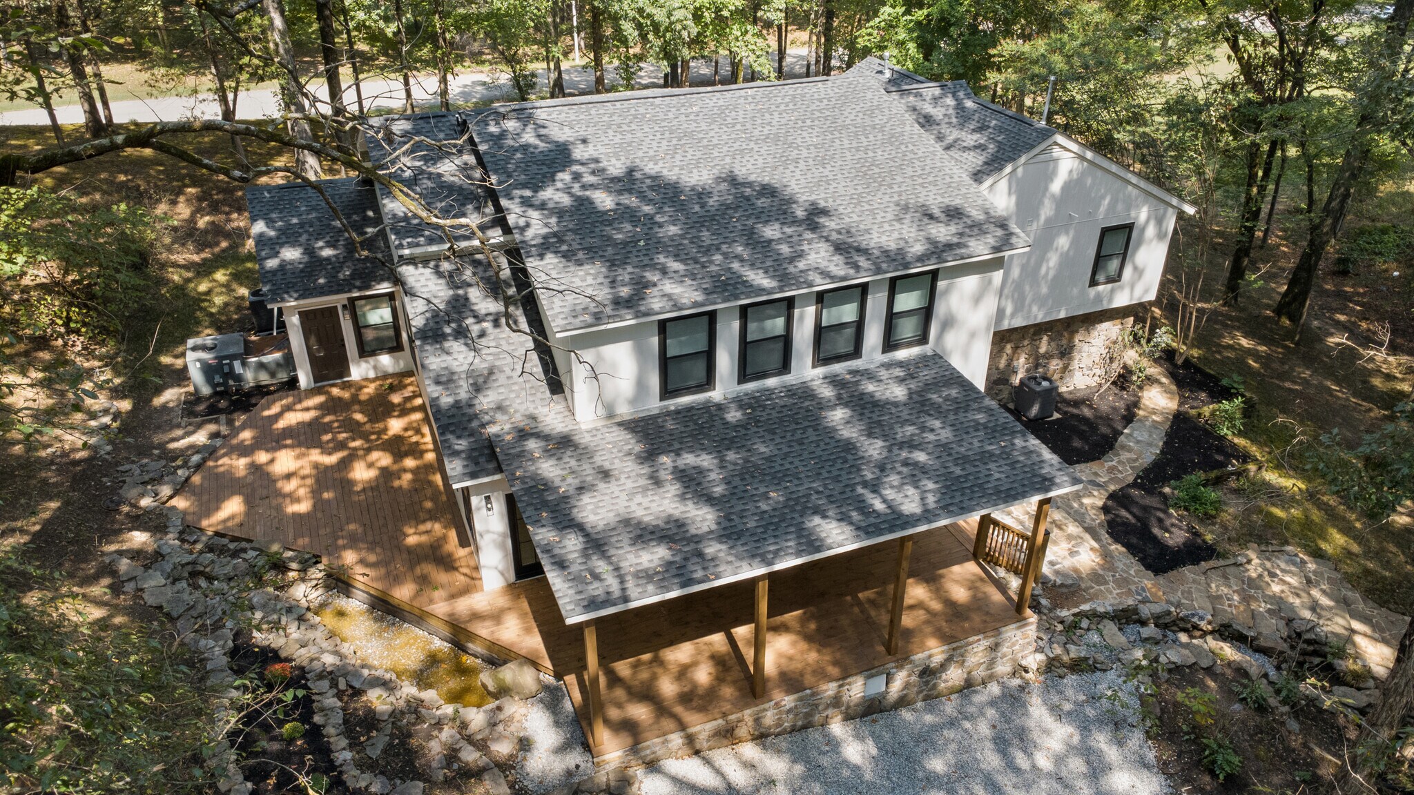 Building Photo - 9345 Rocky Woods Dr