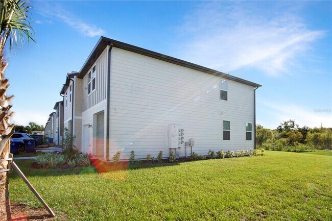 Building Photo - 3365 Vesara Dr