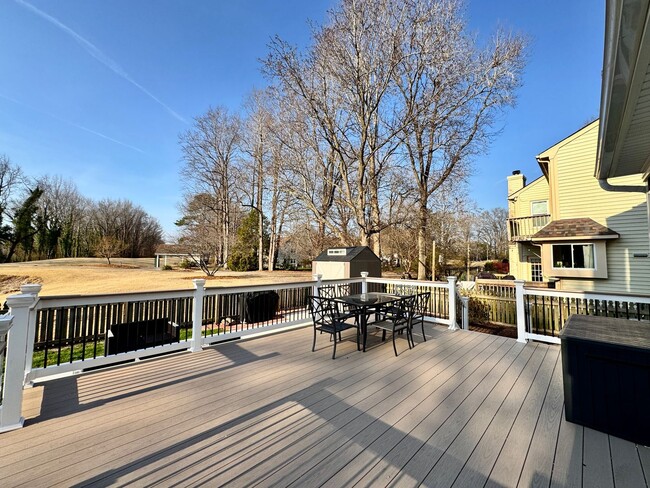 Building Photo - A Fabulous Home w/Water & Golf Course Views Available 05-04-26! Fenced Yard & Dog-Friendly!