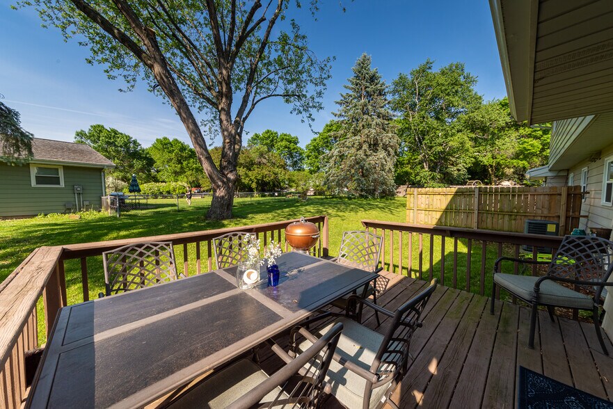 Building Photo - 5310 Trafalger Pl