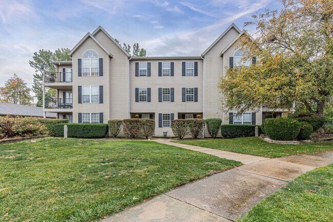 Building Photo - Completely renvovated 2 bedroom/2 bathroom...