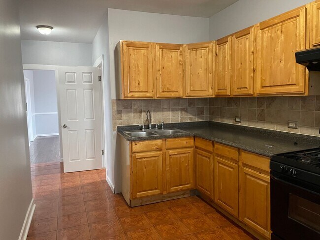 Building Photo - 8411 S Elizabeth St