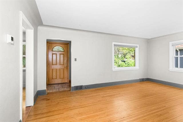 Building Photo - 5840 Tioga St