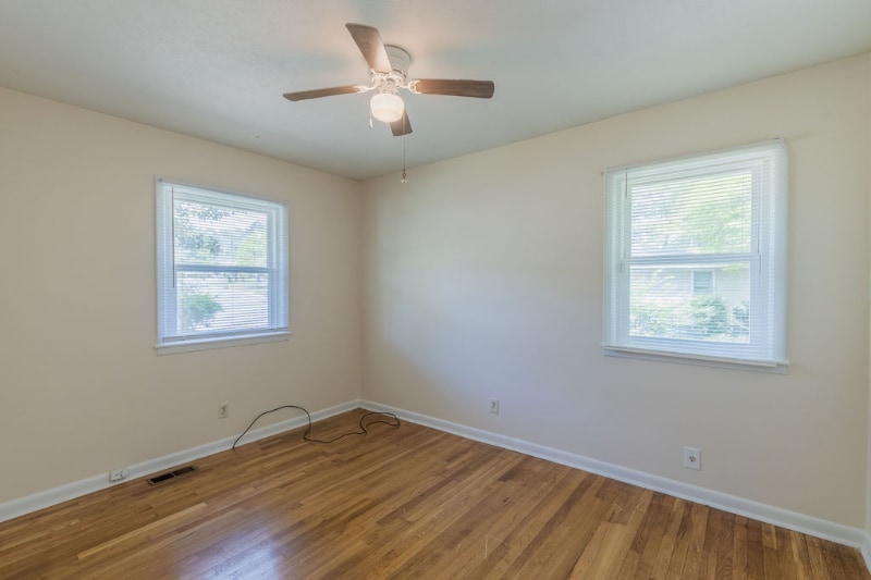 Building Photo - 925 Fleetwood Dr