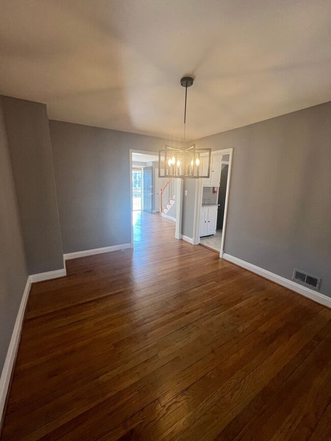 Building Photo - Lovely 3 Bedroom Home in East Baltimore