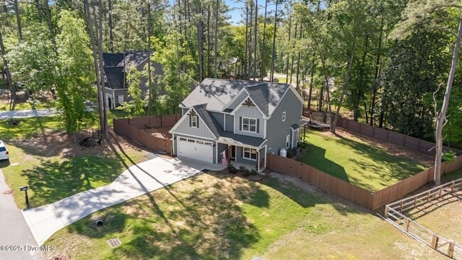 Building Photo - 594 E L Ives Dr
