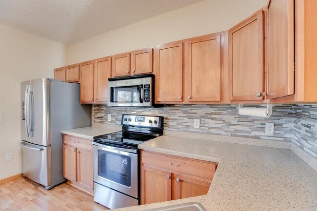 Building Photo - 1347 Magnolia Ave E