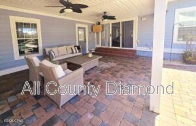 Building Photo - 12207 Lyndell Plantation Dr