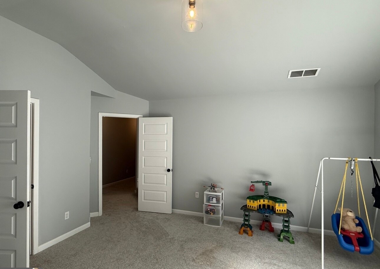 Building Photo - 310 Savannah Dr