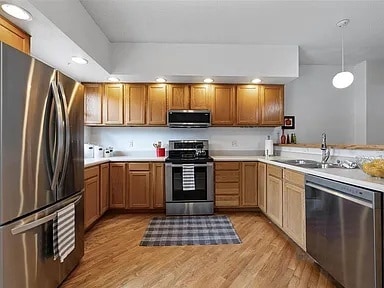 Building Photo - 515 Potter St