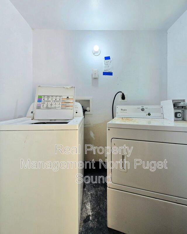 Building Photo - 15602 Ash Way