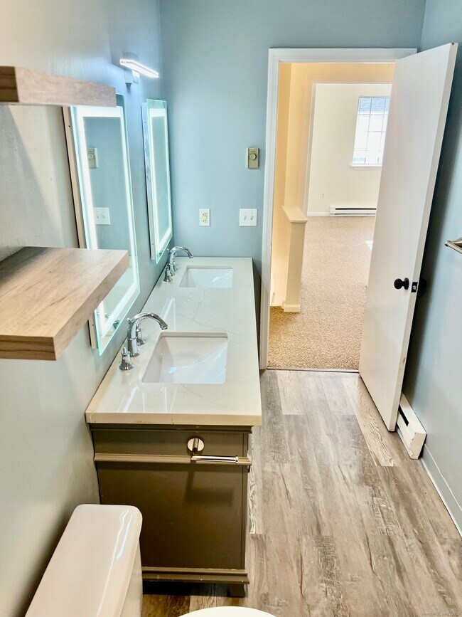 Building Photo - 515 Scott Rd