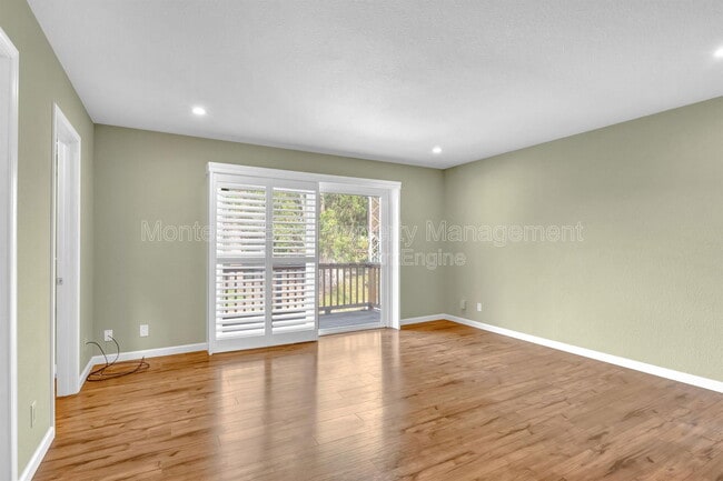 Building Photo - 1137 Mescal St