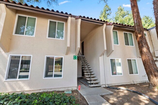 Building Photo - 975 Murrieta Blvd