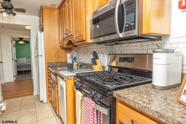 Building Photo - 612 Wisteria Rd