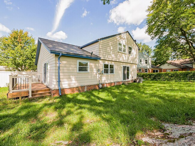 Building Photo - 42195 Park Ridge Rd