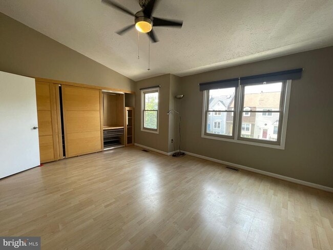 Building Photo - 857 Flagler Dr