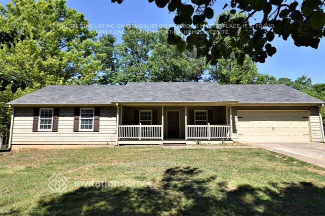 Building Photo - 1870 Chadwick Dr