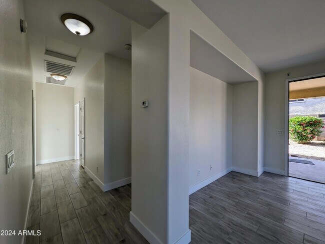 Building Photo - 15432 W Tasha Cir
