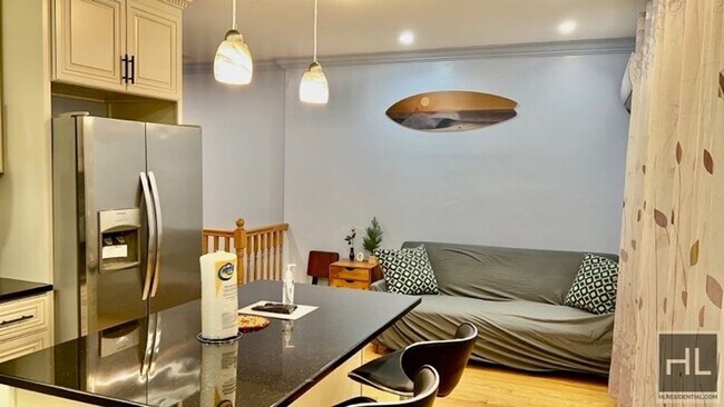 Building Photo - Modern 2 bedroom apartment in Maspeth