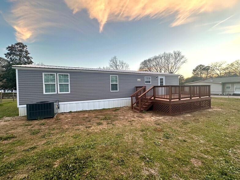 Building Photo - 118 Little Farm Ln