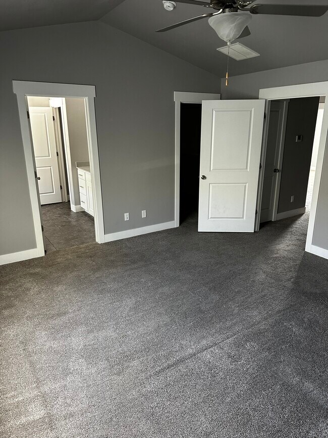 Master Bedroom - 103 E 700 N