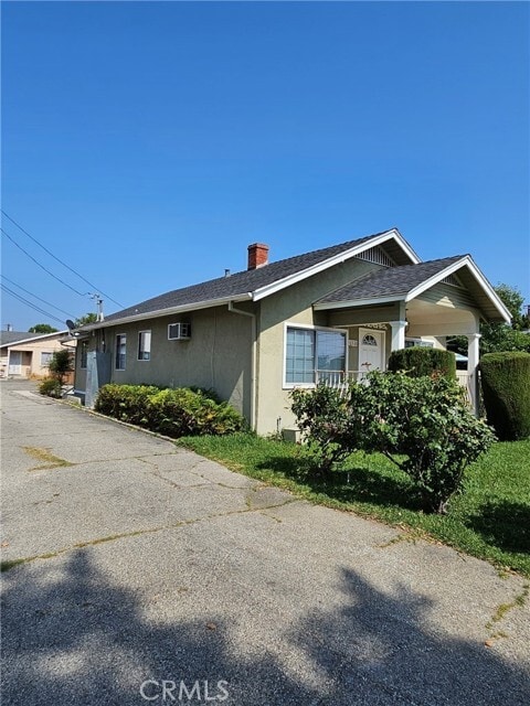 Building Photo - 6318 Lemon Ave