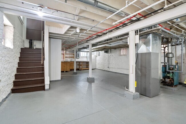 Building Photo - Home on the Range