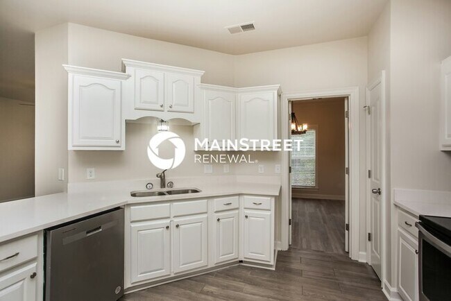 Building Photo - 4 Bedroom Pet-Friendly Home in Olive Branch, MS with Main Street Renewal