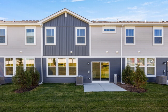 Building Photo - 678 Cassia Ct