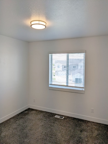 Building Photo - 2389 N 200 E