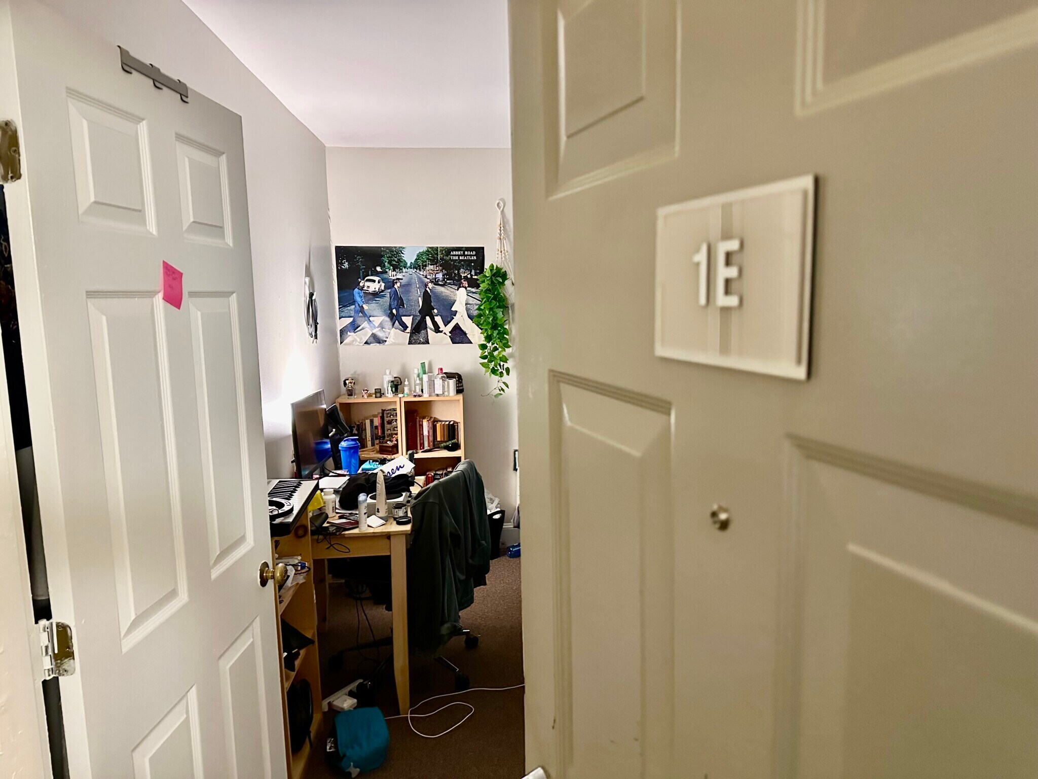 Building Photo - 845 Beacon St