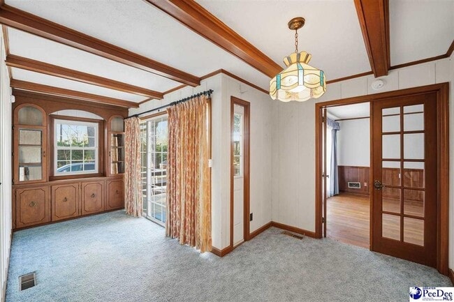 Building Photo - 2218 N Douglas St